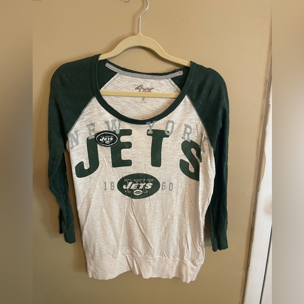New York Jets 3 quarter sleeve shirt in size medium